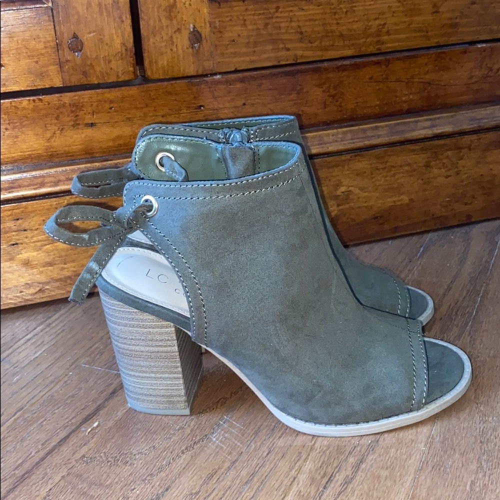 Lauren Conrad army green open toed booties